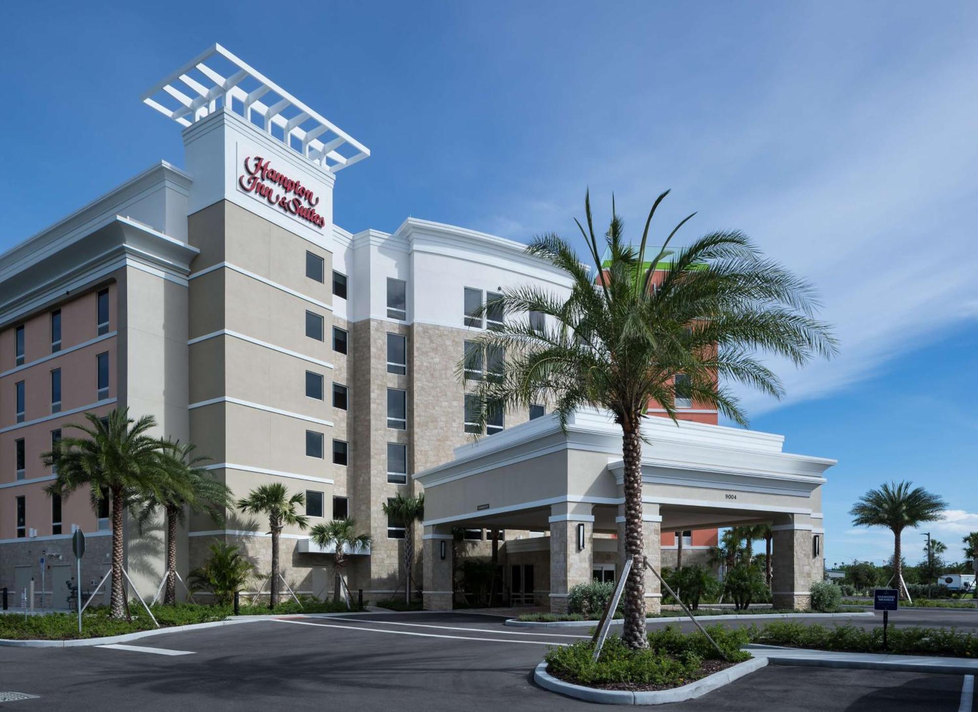 Hampton Inn & Suites Cape Canaveral Cruise Port, Fl Exterior foto